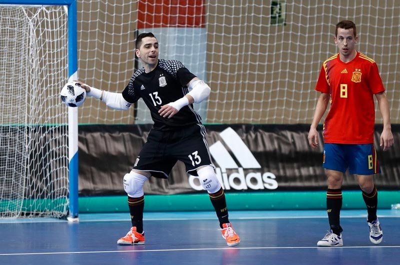 Thủ môn Futsal thường sẽ có rất nhiều pha ném bóng phát động tấn công